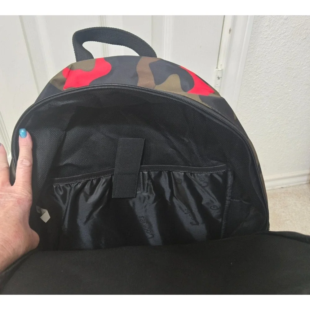 COOKIES Canvas Smell Proof Orion Backpack 22.8L – Large Red Camo NWOT